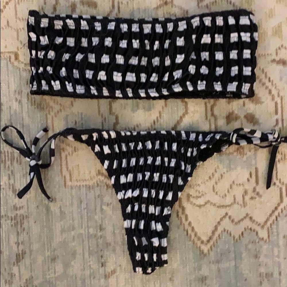 Cute Bikini - Picture 3 of 4